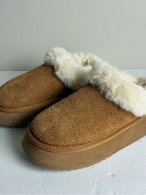 Steve Madden Tan Suede Platform Mule with Cream Faux-Fur Collar
